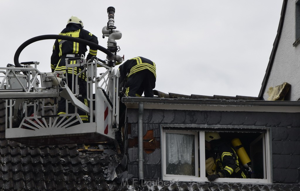 Feuer 2 Koeln Brueck Am Schildschen P47.JPG - Miklos Laubert